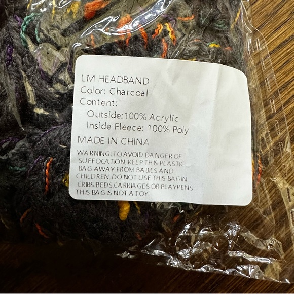 Latched Mama tote bag and accessories, NWT - Picture 5 of 8